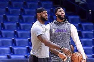 罗马诺：赫罗纳租借曼城后卫维托尔-雷斯已达成原则协议