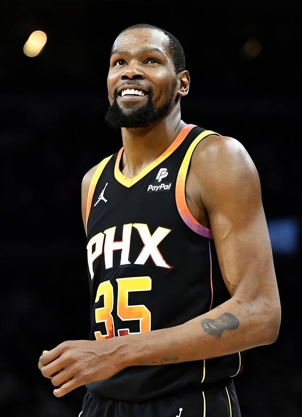 官方：多特与34岁第二门将亚历山大-迈尔续约至2027年